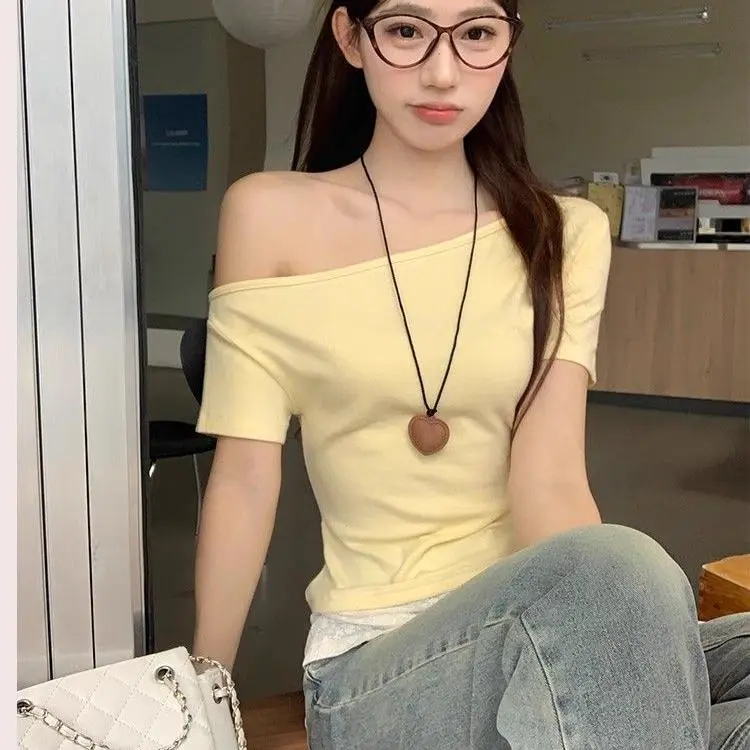 DOKZB T Shirts Women's Yellow-4