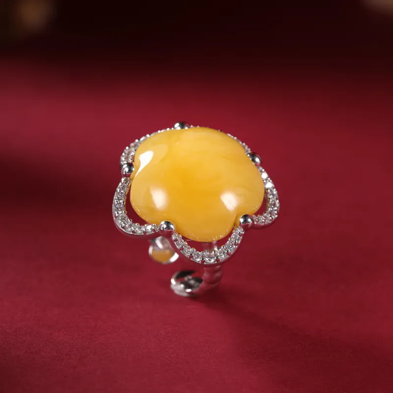 S&A Amber Beeswax Rings Women's-1