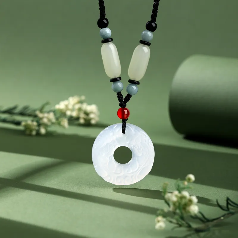 CHINA GOLD Chalcedony Jade Necklaces Unisex-1