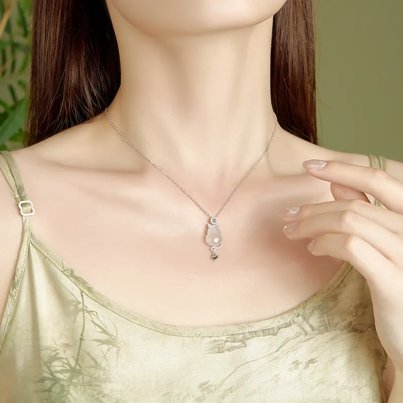 CHINA GOLD Chalcedony Necklaces Women's-4