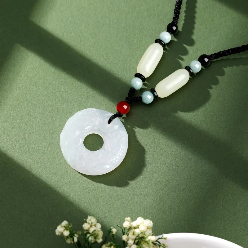 CHINA GOLD Chalcedony Jade Necklaces Unisex-3