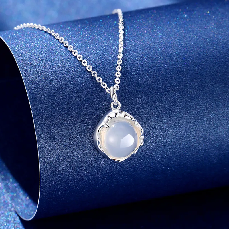 CHINA GOLD Chalcedony Necklaces Women's-3