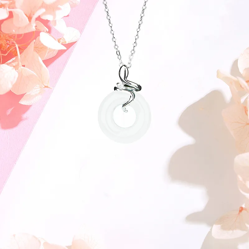 CHINA GOLD Chalcedony Jade Necklaces Women's-1