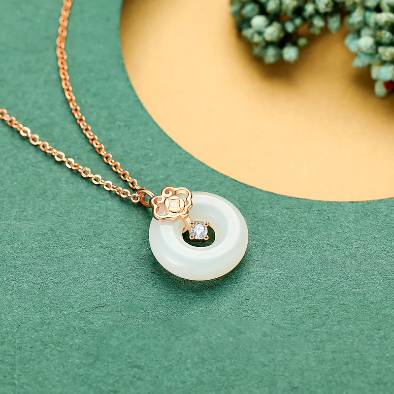 CHINA GOLD Chalcedony Necklaces Women's-1