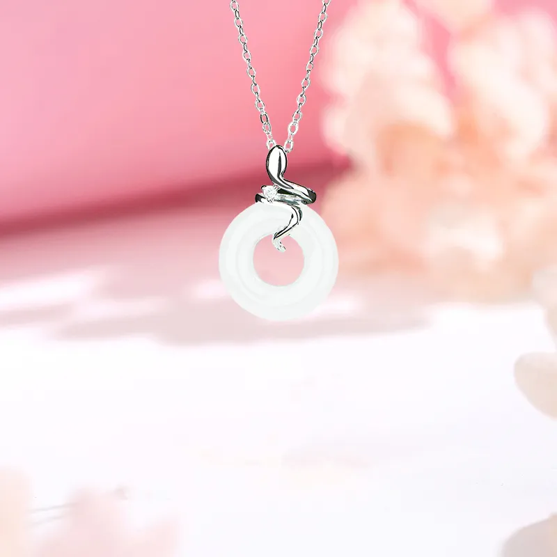 CHINA GOLD Chalcedony Jade Necklaces Women's-2