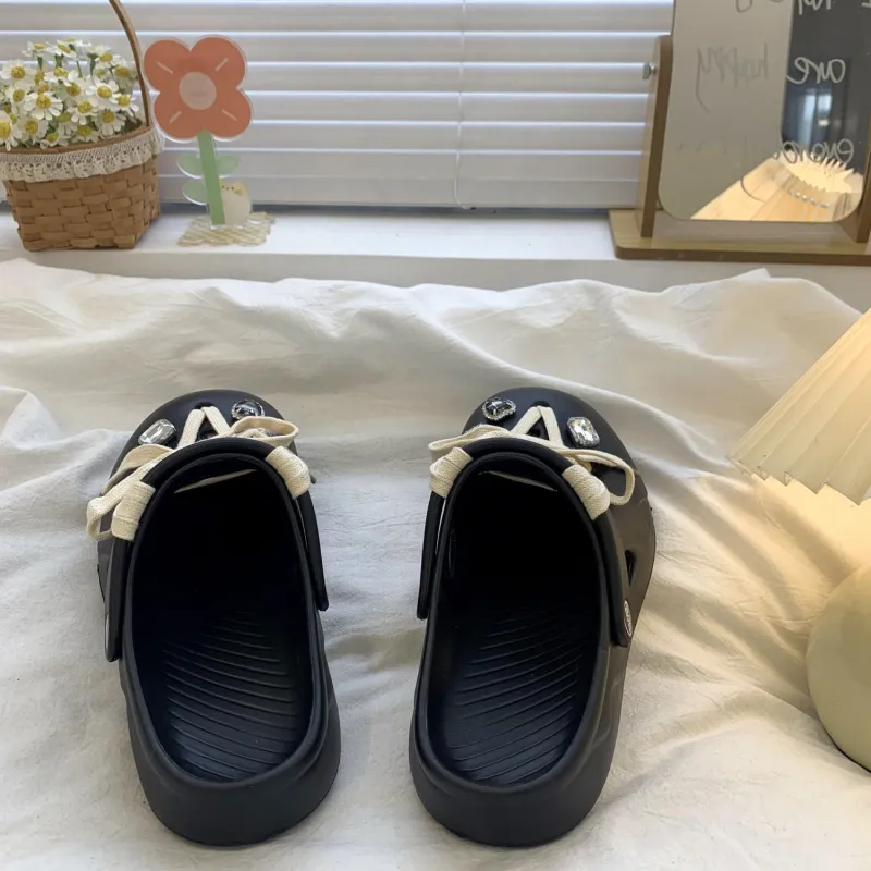 Yamada Hyakuju Home Slippers Black, White-9