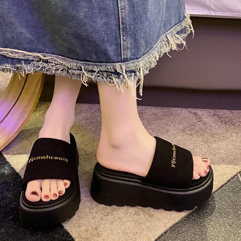 Yamada Hyakuju Slippers Ecru, Black-9
