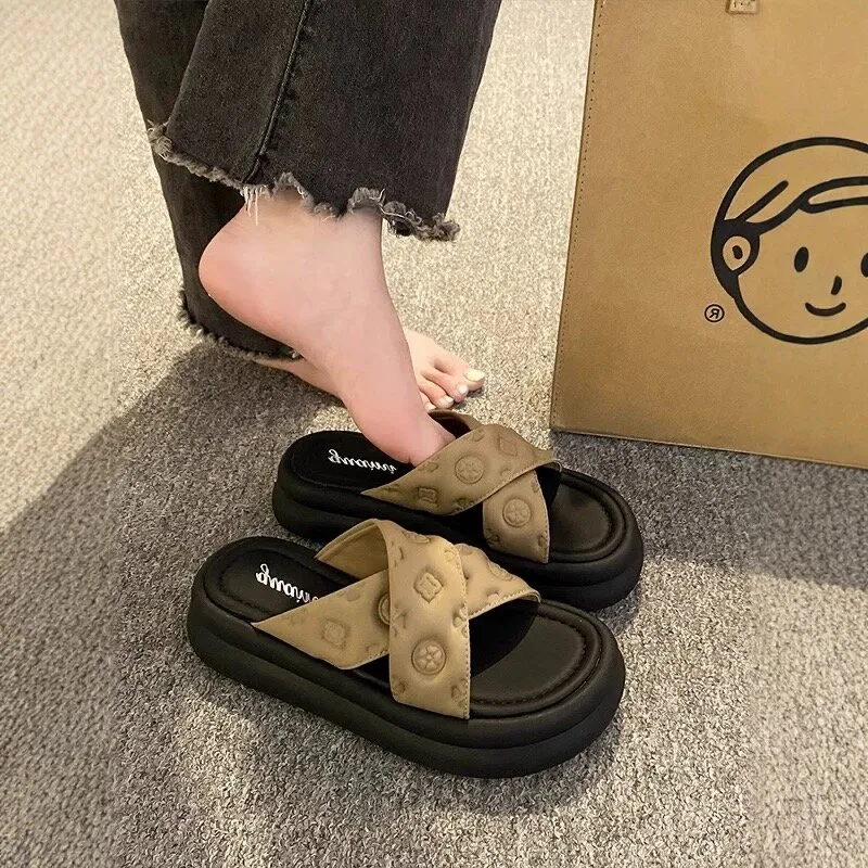 Yamada Hyakuju Slippers Ecru Champagne Black-8
