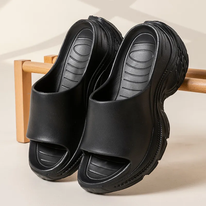 Yamada Hyakuju Home Slippers Black, White-1