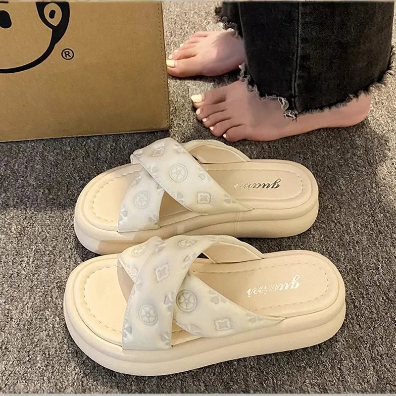 Yamada Hyakuju Slippers Ecru Champagne Black-1
