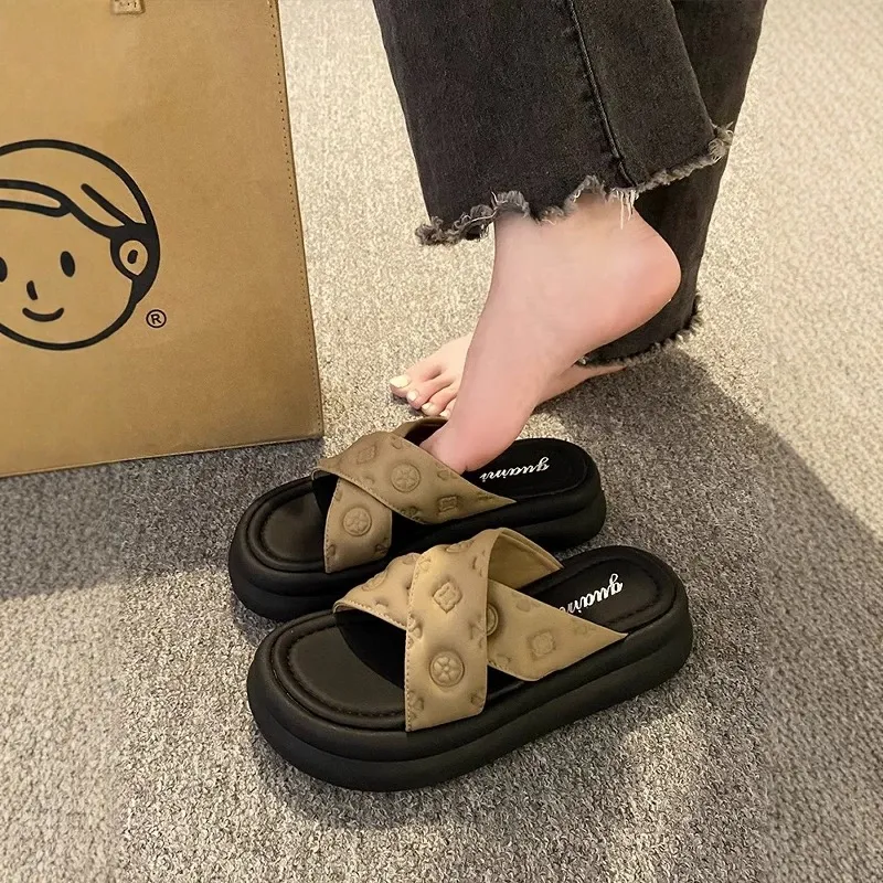 Yamada Hyakuju Slippers Ecru Champagne Black-6