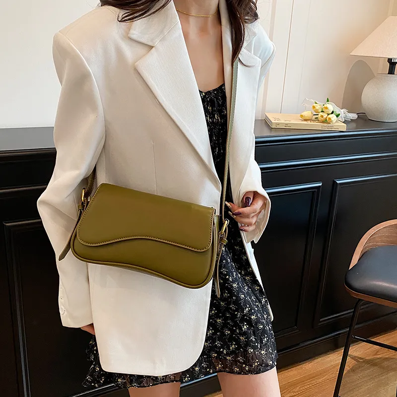 ROUNDOT PU Shoulder Bag Regular Women's White/Black/Pink/Black/Coffee/Blue-39