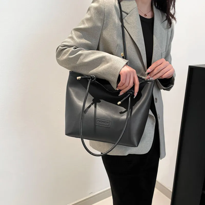 ROUNDOT PU Tote Bag Shoulder Bag Regular Women's White/Black/Khaki/Brown-12