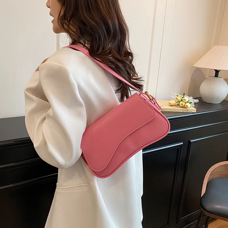 ROUNDOT PU Shoulder Bag Regular Women's White/Black/Pink/Black/Coffee/Blue-23