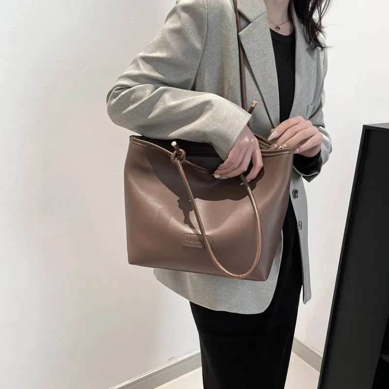 ROUNDOT PU Tote Bag Shoulder Bag Regular Women's White/Black/Khaki/Brown-27