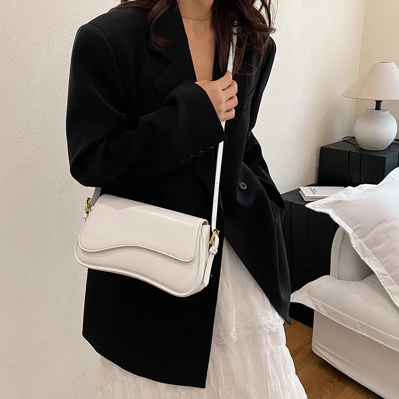 ROUNDOT PU Shoulder Bag Regular Women's White/Black/Pink/Black/Coffee/Blue-5