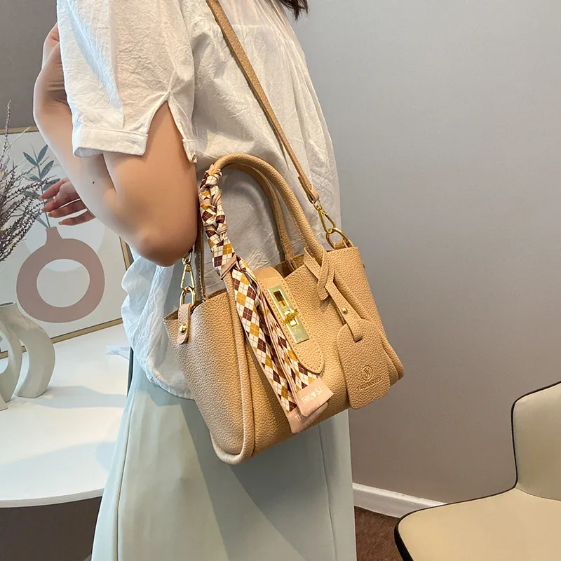 ROUNDOT PU Crossbody Bag One Shoulder Handbag Regular Women's Multicolor-17
