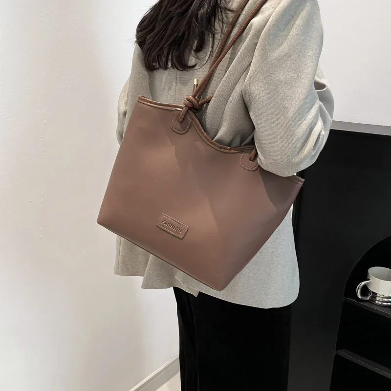 ROUNDOT PU Tote Bag Shoulder Bag Regular Women's White/Black/Khaki/Brown-23