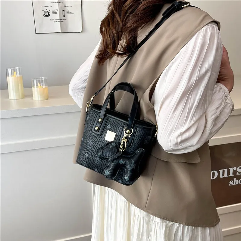 ROUNDOT PU Crossbody One Shoulder Handbags Women's Ecru/Black/Pink/Light Brown-8