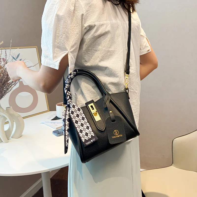 ROUNDOT PU Crossbody Bag One Shoulder Handbag Regular Women's Multicolor-11