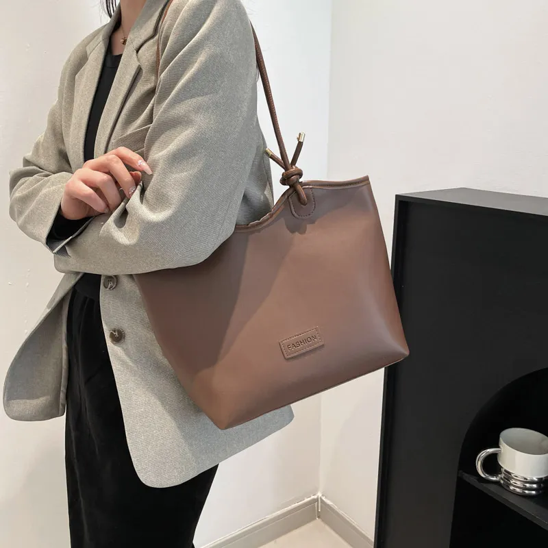 ROUNDOT PU Tote Bag Shoulder Bag Regular Women's White/Black/Khaki/Brown-25