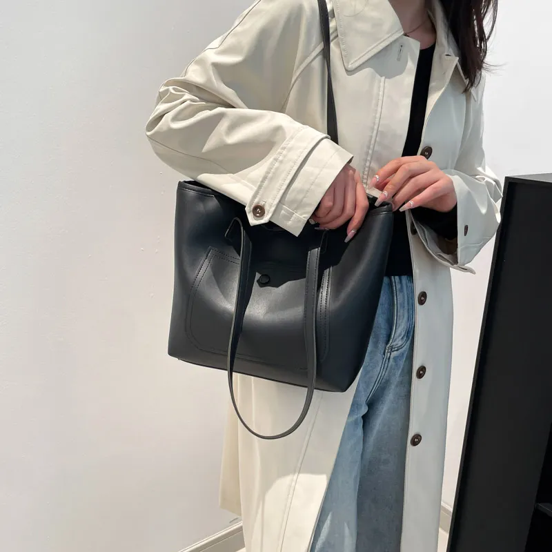 ROUNDOT PU Shoulder Bag Tote Regular Women's White/Black/Khaki/Brown-12