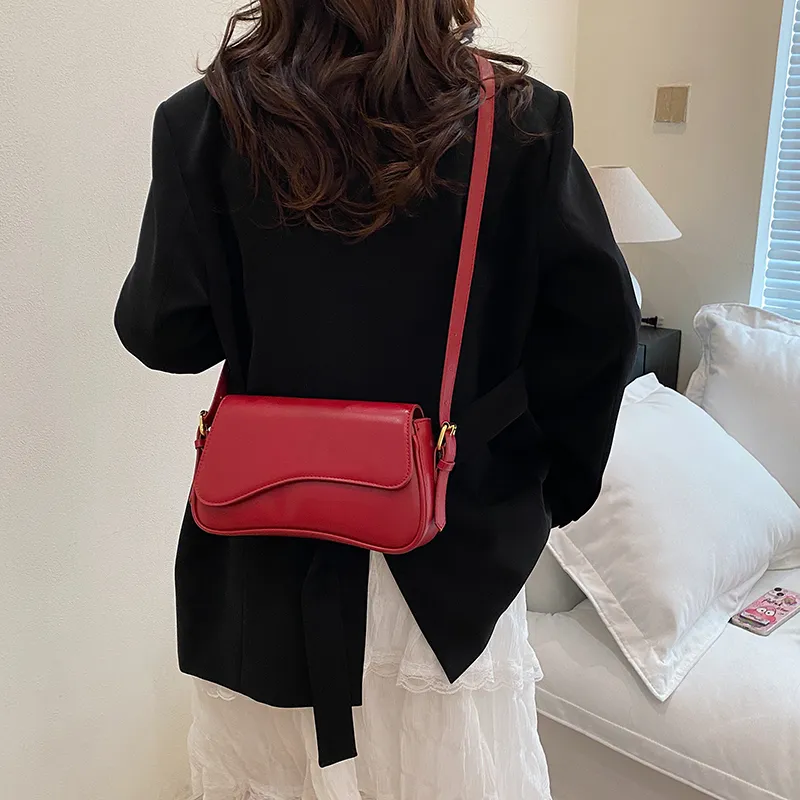 ROUNDOT PU Shoulder Bag Regular Women's White/Black/Pink/Black/Coffee/Blue-18