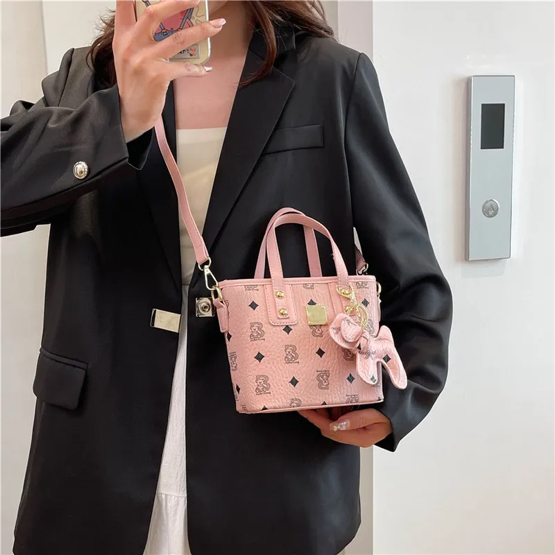 ROUNDOT PU Crossbody One Shoulder Handbags Women's Ecru/Black/Pink/Light Brown-18