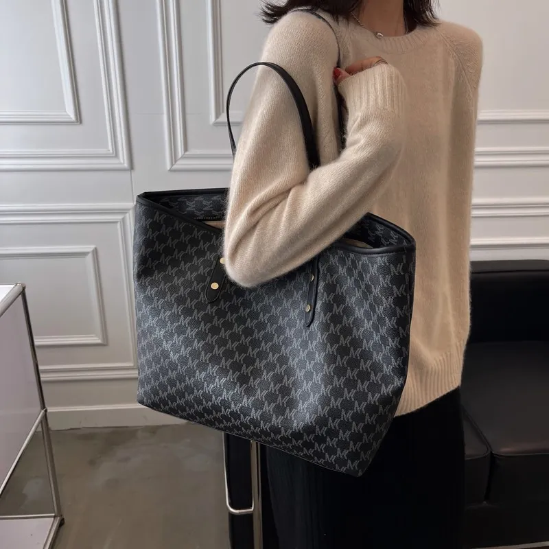 ROUNDOT PU Shoulder Bag Tote Regular Women's Ecru/Coffee/Black-17