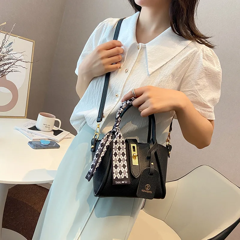 ROUNDOT PU Crossbody Bag One Shoulder Handbag Regular Women's Multicolor-10