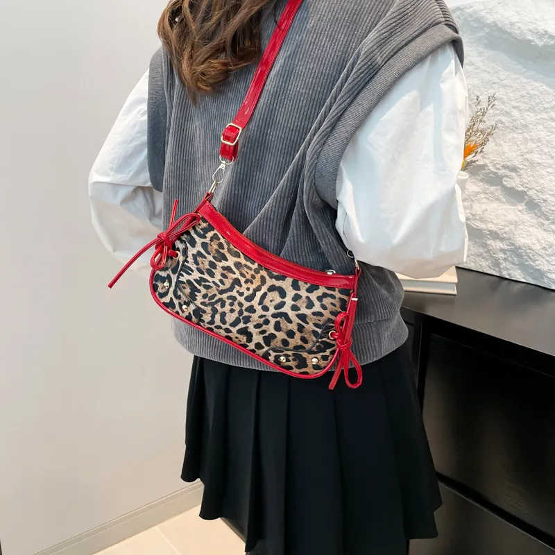 ROUNDOT PU Shoulder Bag Crossbody Bag Regular Women's White/Black/Red/Brown-20