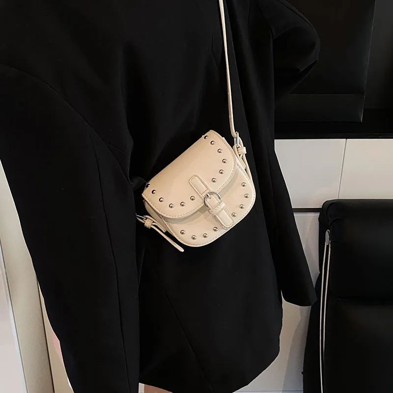 ROUNDOT PU Shoulder Bag Crossbody Bag Regular Women's Ecru/Silver/Black/Pink/Sky Blue/Brown-4