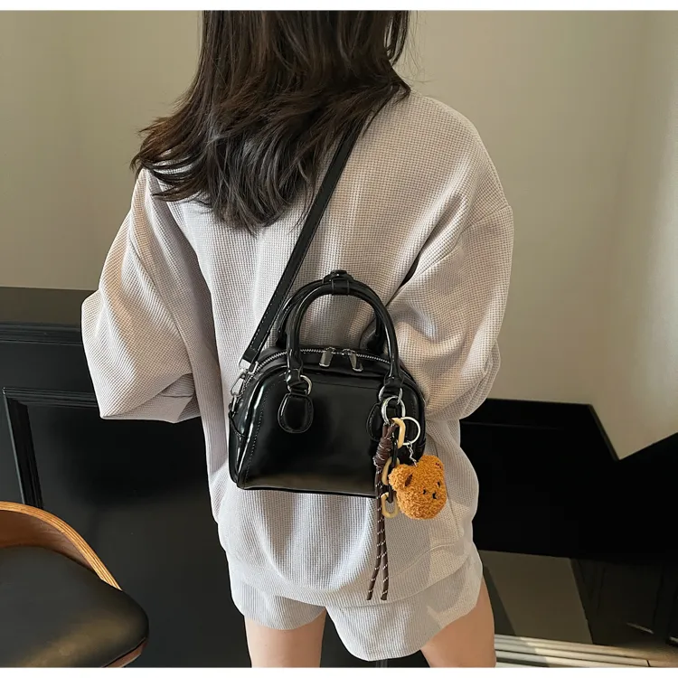 ROUNDOT PU Shoulder Bag Crossbody Bag Handbag Regular Women's Ecru Black/Khaki/Light Brown-8