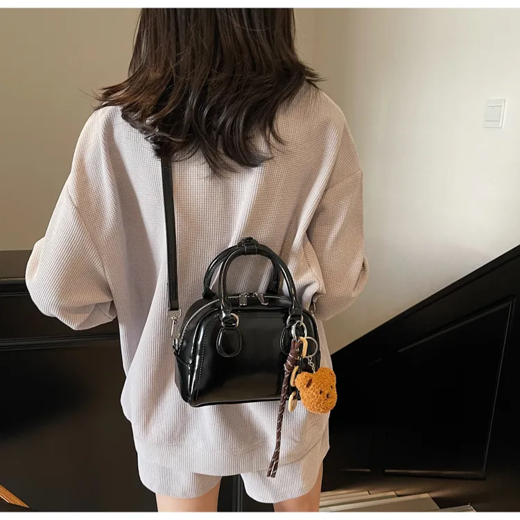 ROUNDOT PU Shoulder Bag Crossbody Bag Handbag Regular Women's Ecru Black/Khaki/Light Brown-10