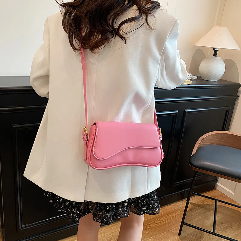 ROUNDOT PU Shoulder Bag Regular Women's White/Black/Pink/Black/Coffee/Blue-25