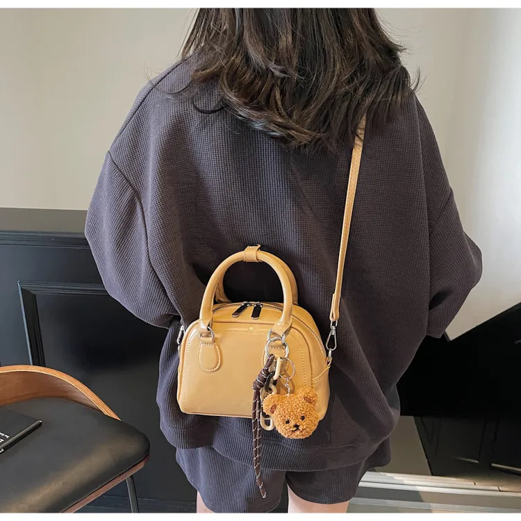 ROUNDOT PU Shoulder Bag Crossbody Bag Handbag Regular Women's Ecru Black/Khaki/Light Brown-23