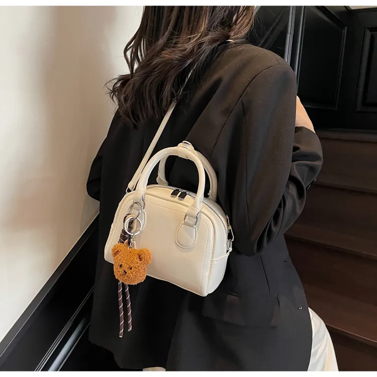ROUNDOT PU Shoulder Bag Crossbody Bag Handbag Regular Women's Ecru Black/Khaki/Light Brown-1
