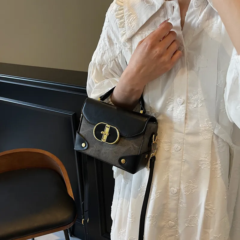 ROUNDOT PU Crossbody Bag Women's White/Black/Blue/Coffee-9