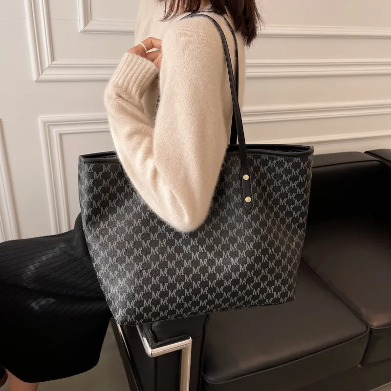 ROUNDOT PU Shoulder Bag Tote Regular Women's Ecru/Coffee/Black-20