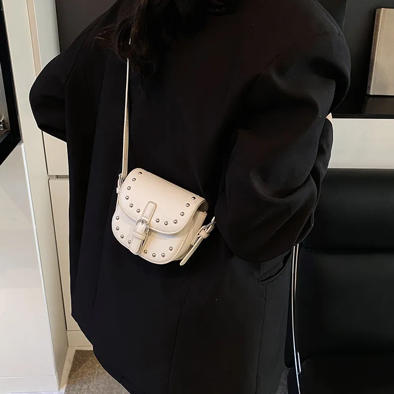 ROUNDOT PU Shoulder Bag Crossbody Bag Regular Women's Ecru/Silver/Black/Pink/Sky Blue/Brown-5