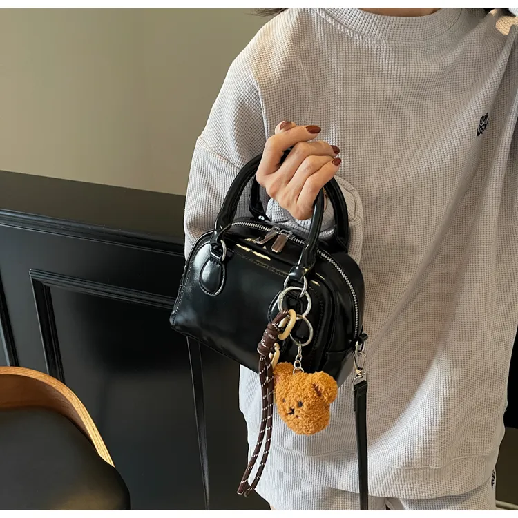 ROUNDOT PU Shoulder Bag Crossbody Bag Handbag Regular Women's Ecru Black/Khaki/Light Brown-13