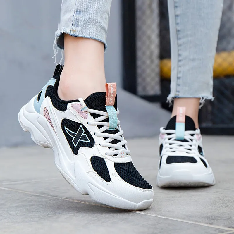 XTEP Non slip Breathable And Wear resistant Low Top Casual Shoes Women's White-2