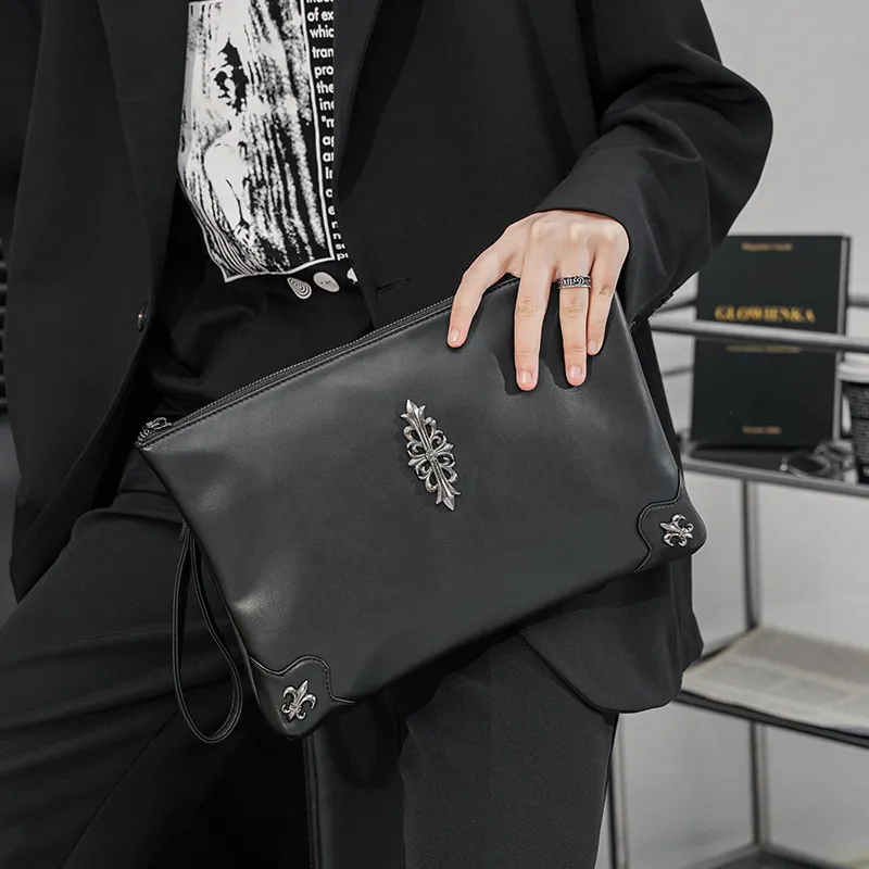 VIHUS Clutches Black-1