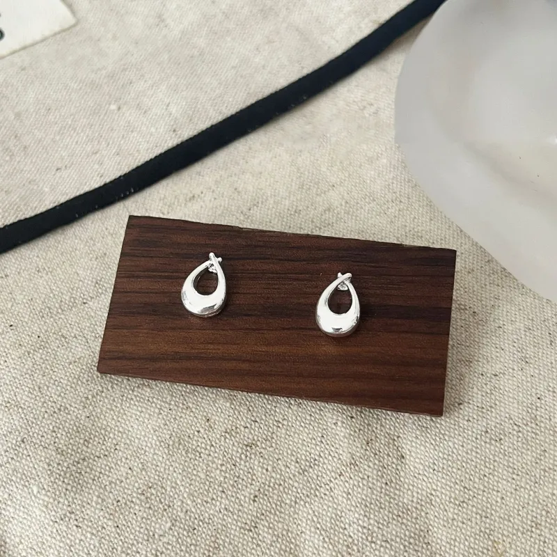 BENNISS Alloy Stud Earrings Unisex-3