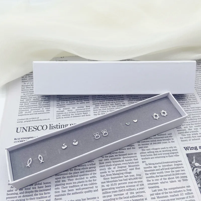 BENNISS Alloy Stud Earrings Unisex-1