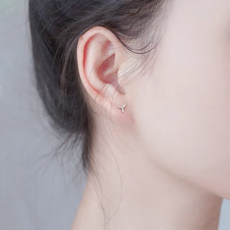 BENNISS Alloy Stud Earrings Unisex-5