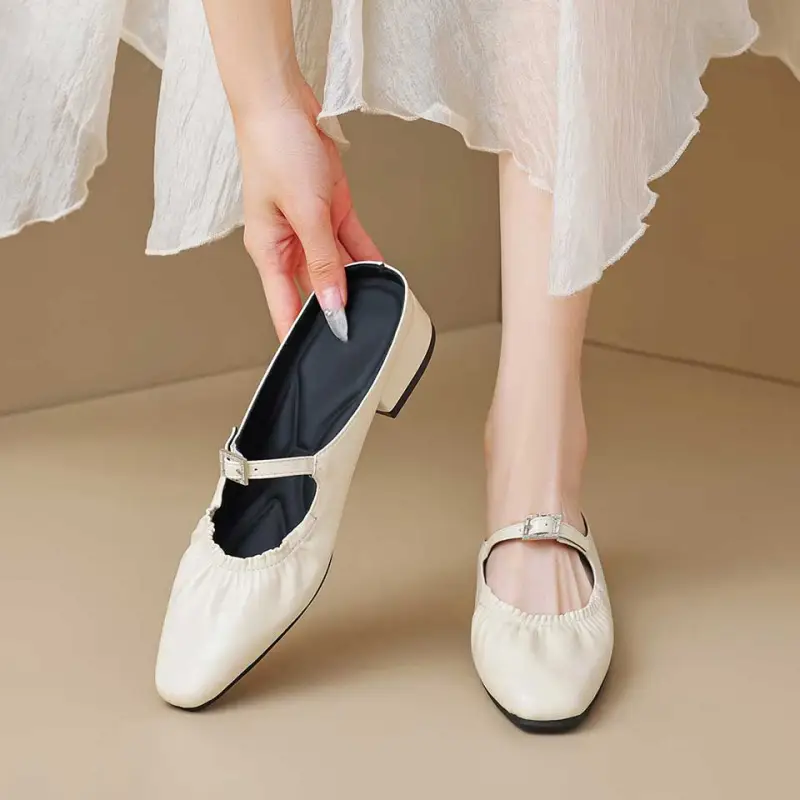 MADALLO Closed Toe Slippers Women's-7