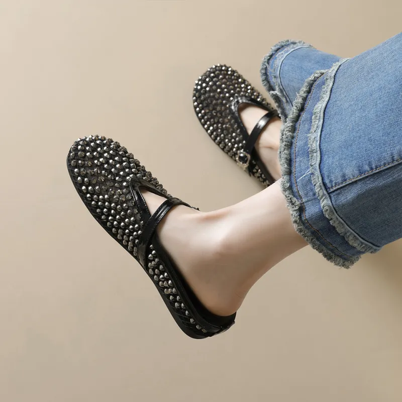 MADALLO Closed Toe Slippers Women's Black-4