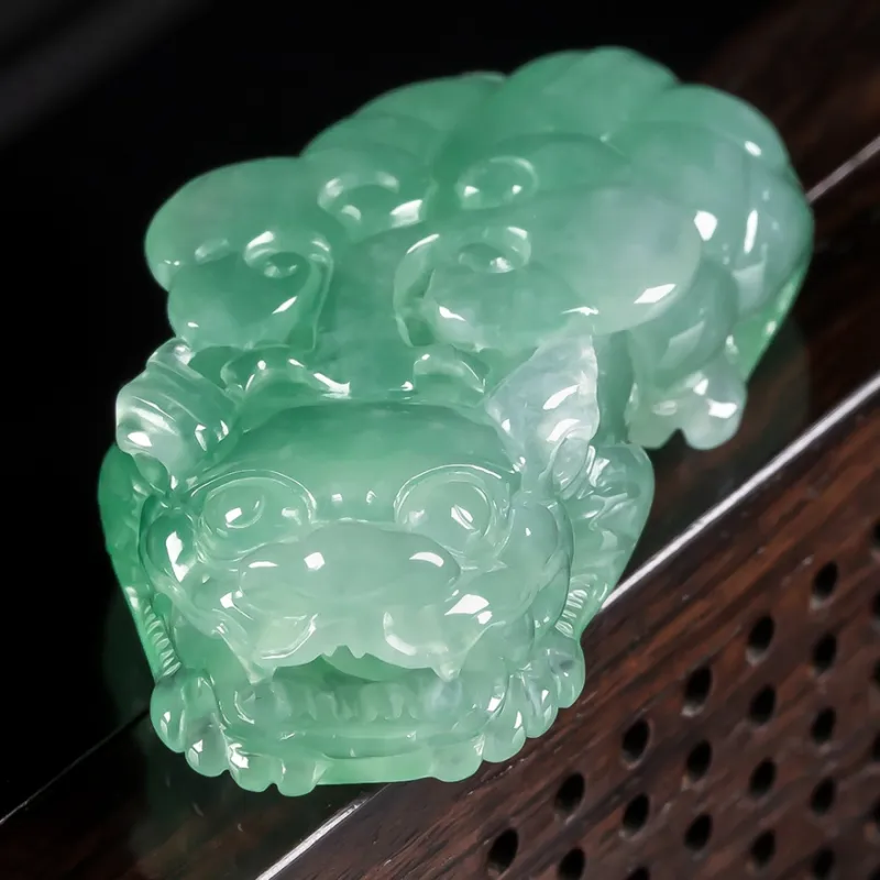 YUANLINYU Ice Glutinous Jadeite Pendants Unisex-1