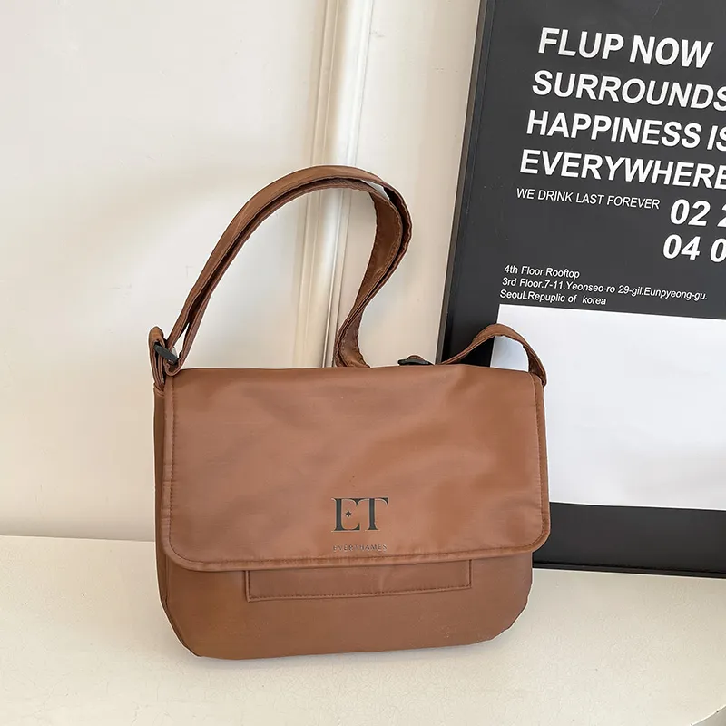 Everthames Nylon Fabric Shoulder Bag Women's Brown-3